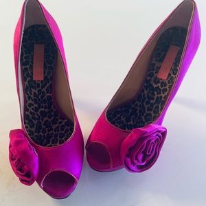 Betsy Johnson Pink 3D Rose Peep Toe Pumps 5” Heels
